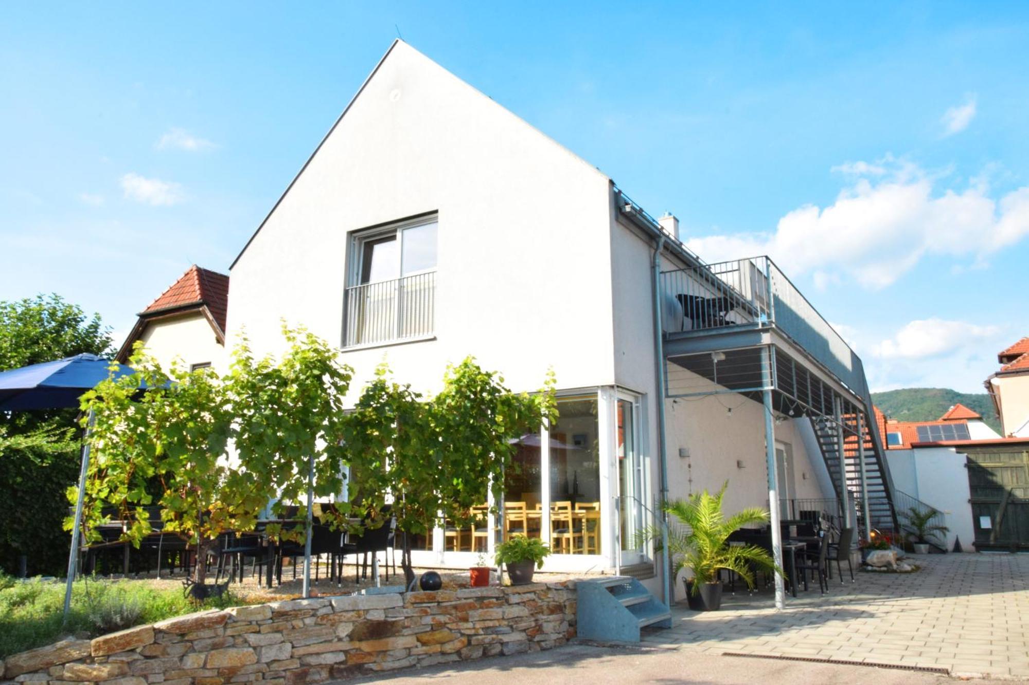 Weingut Baeuerl Apartamento Dürnstein Exterior foto